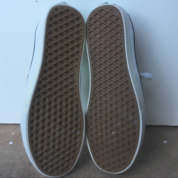 Vans Authentic Light Green Skate Shoes Low Top - Picture 7 of 7